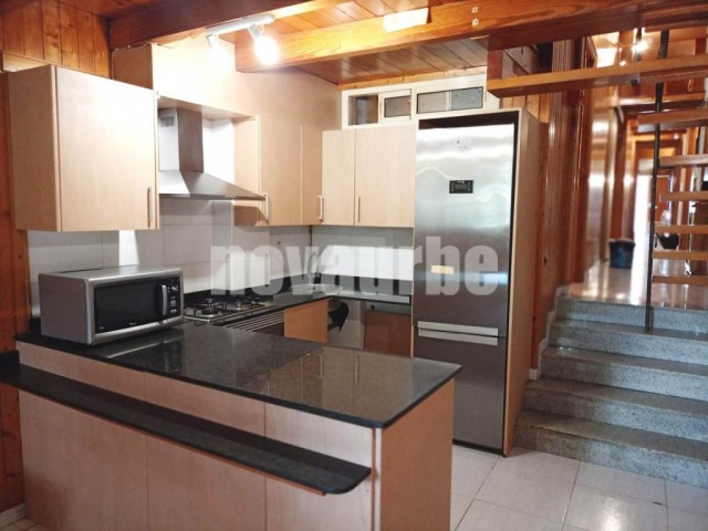 115 sqm flat with terrace for sale in La Teixonera, Barcelona